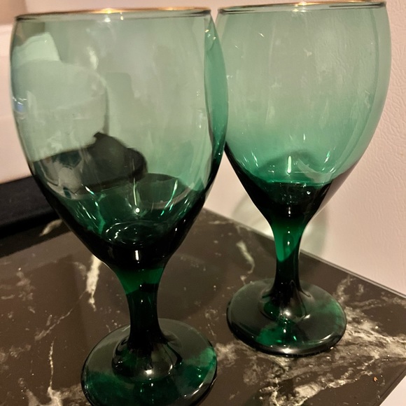 2 glasses emerald green, with gold rim, - Picture 3 of 7